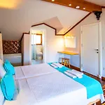 Villa Stonehouse-1 *
