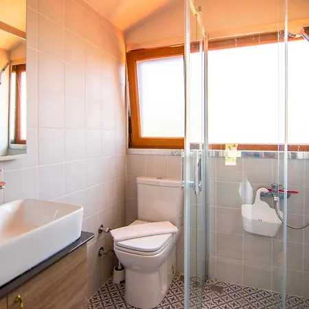 Stonehouse-1 فيلة داليان