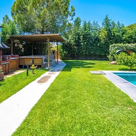 Stonehouse-1 Вилла