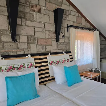 Stonehouse-1 * Dalyan