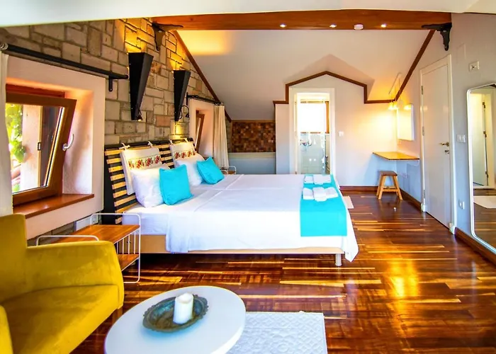 Вилла Stonehouse-1 *