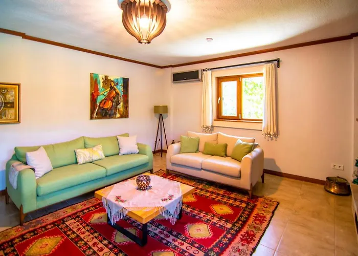 Вилла Stonehouse-1 *