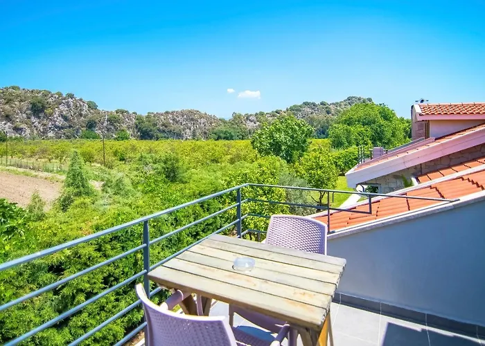 Stonehouse-1 Дальян