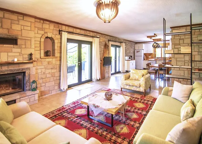 Stonehouse-1 Вилла